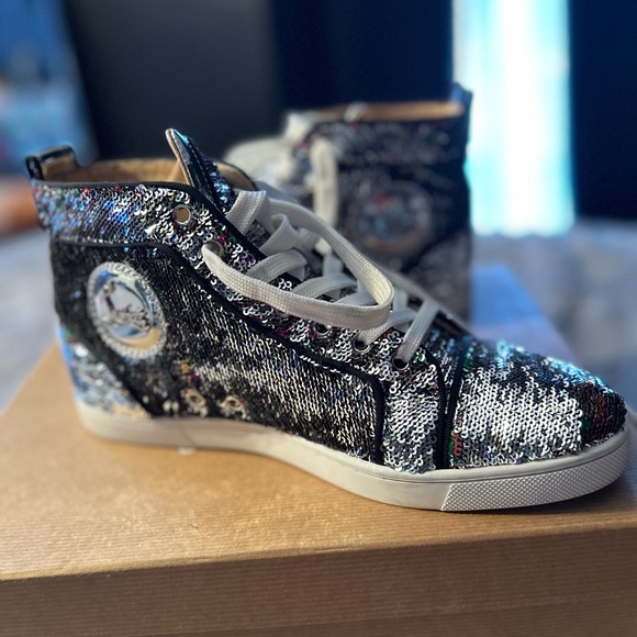 Christian Louboutin Shoes - Authentic Luxury sneakers sequins classic. Red bottoms